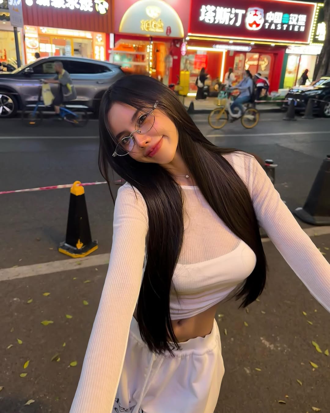 韩国网红：@pamvamz（299张）  第4张