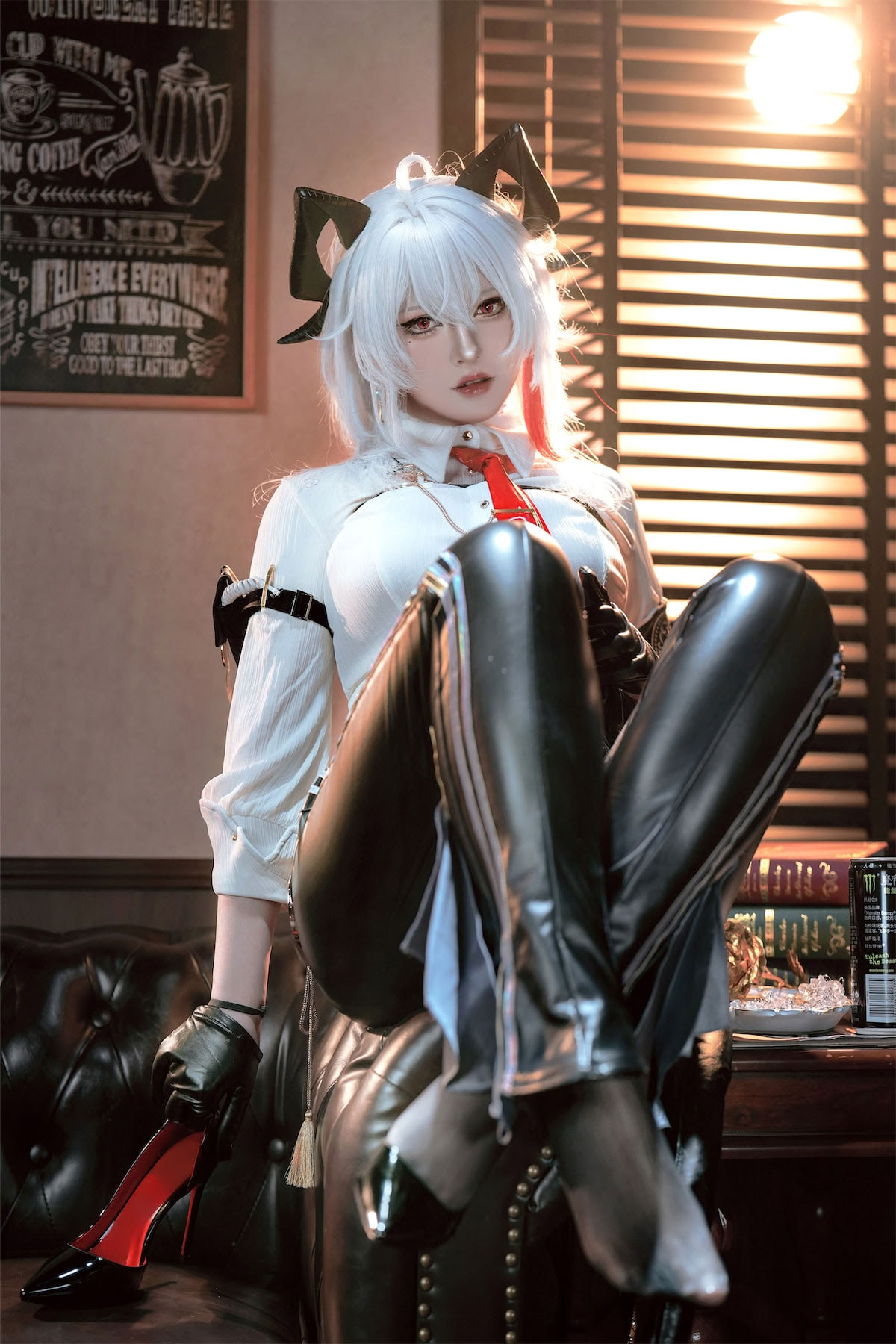 【单套】半半子：鳴潮_讚妮（37张）  第3张