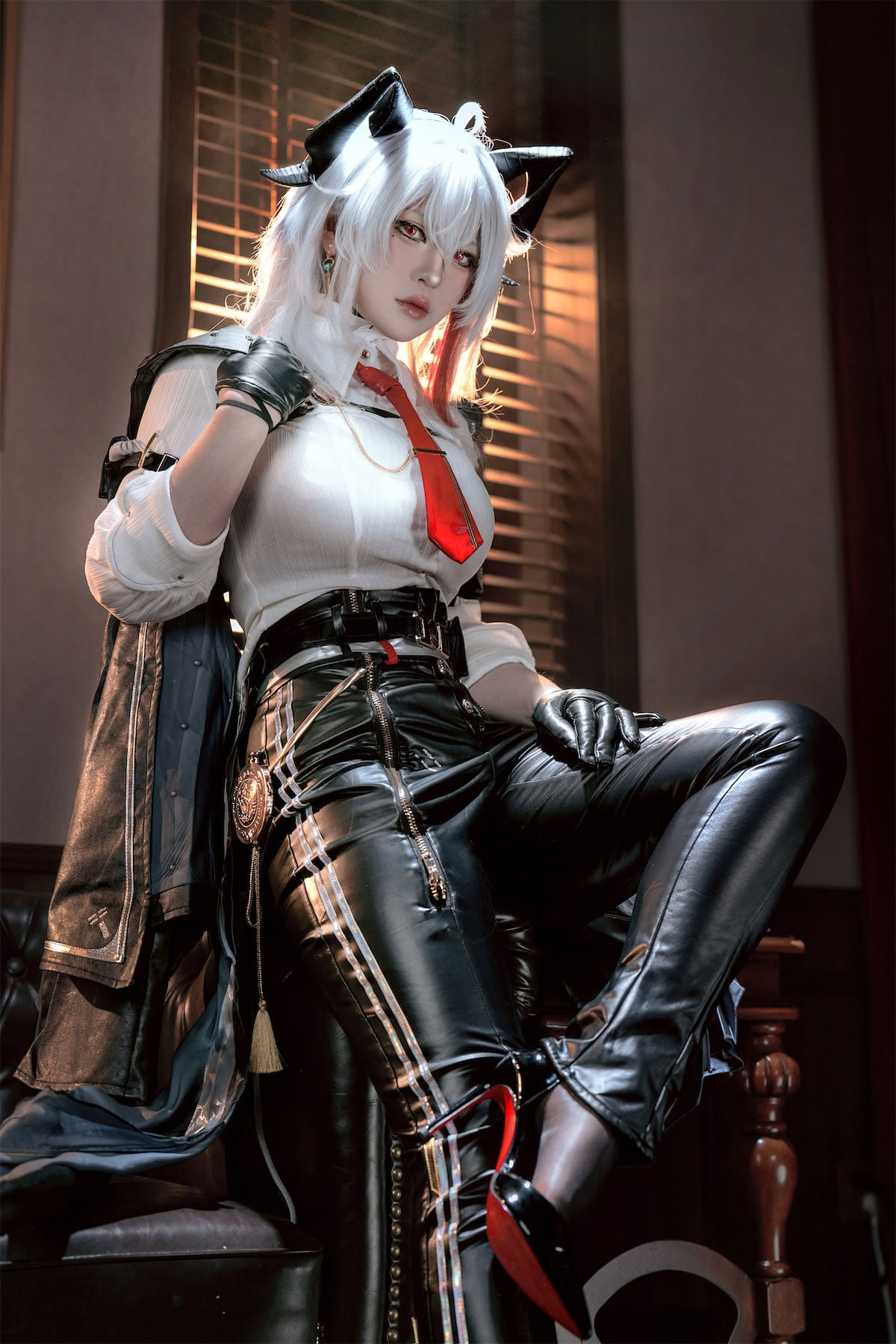 【单套】半半子：鳴潮_讚妮（37张）  第4张