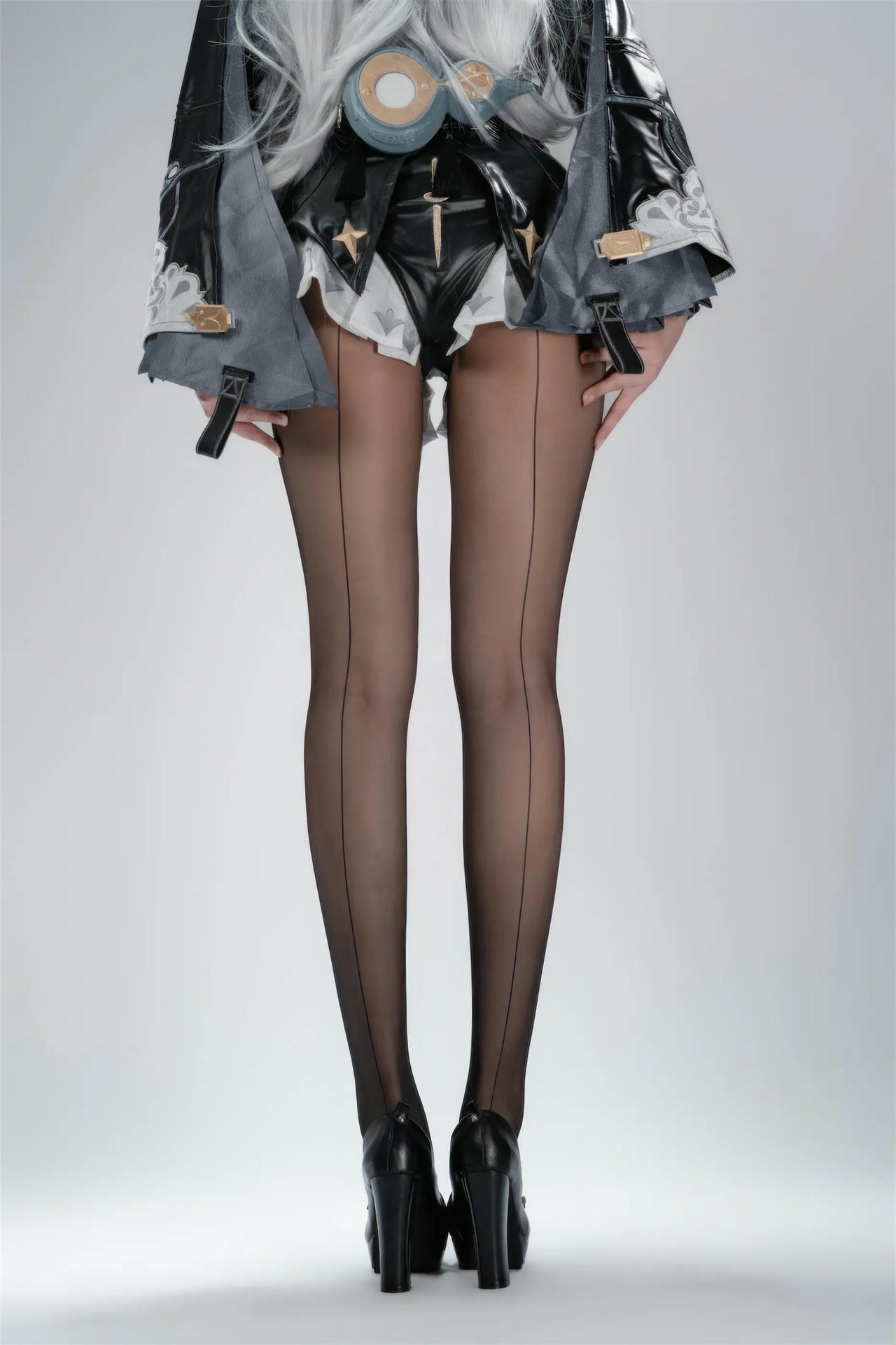 【单套】軒蕭學姐_絕區零_儀玄·墨形影蹤（84张）  第5张