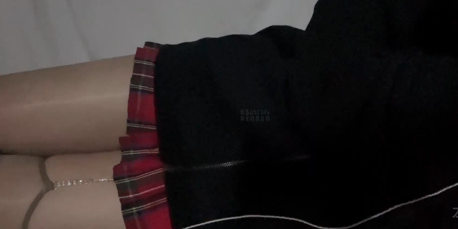 口力菌菇酱ASMR： 学姐榨g你👅调j你（视频）